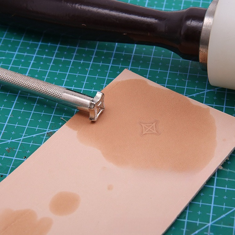 ชุดเครื่องมือปั๊มลายหนังแบบใหม - Leather Stamp Set บทวิจารณ์และราคา